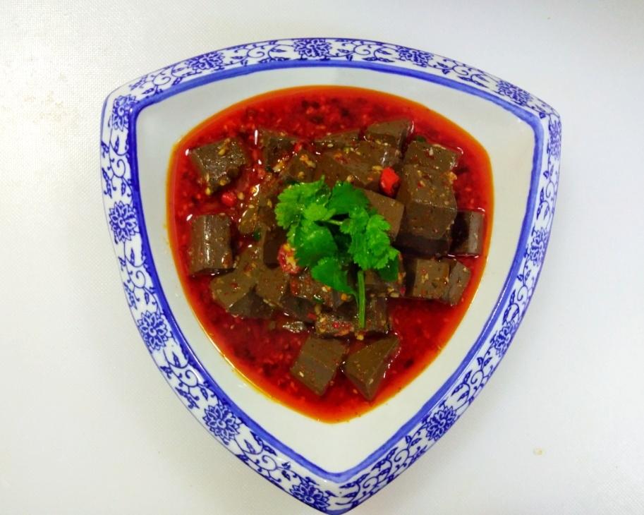 爽口下酒小凉菜之——蒜泥羊血的做法