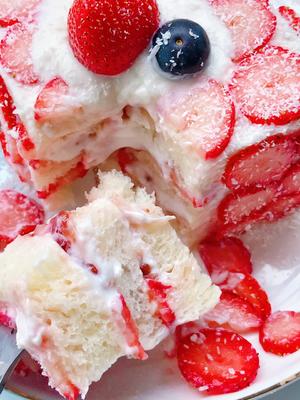 免烤箱❗高颜值🔥草莓酸奶伪蛋糕～低卡美味的做法 步骤6