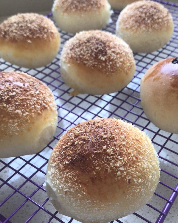 手机用户4357_nqwm做的椰蓉奶酥面包