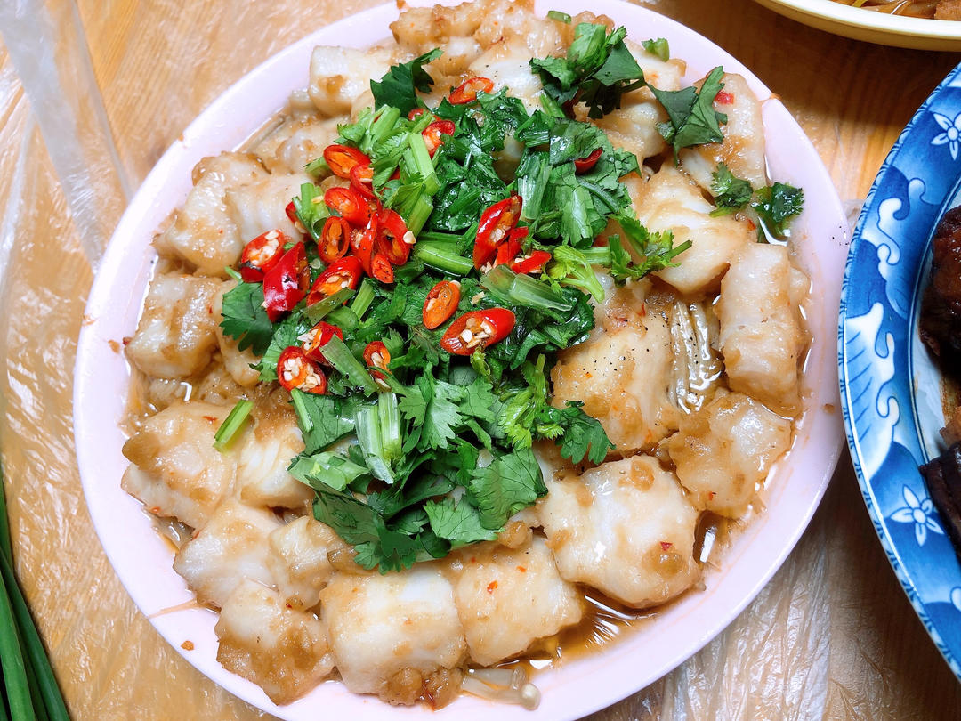 15分钟搞定【蒜蓉粉丝蒸龙利鱼】，入夏前多吃它准能瘦！