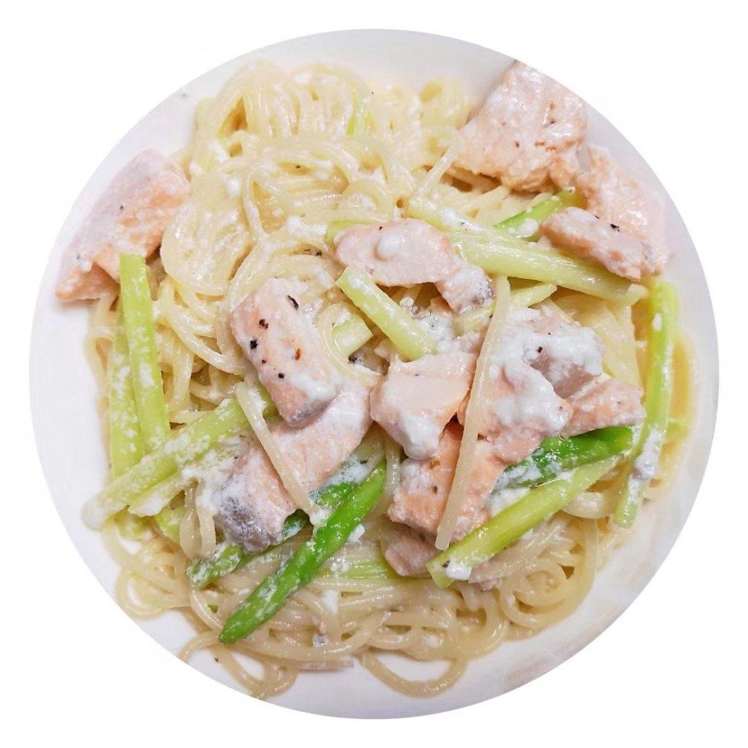 莳萝三文鱼芦笋意面