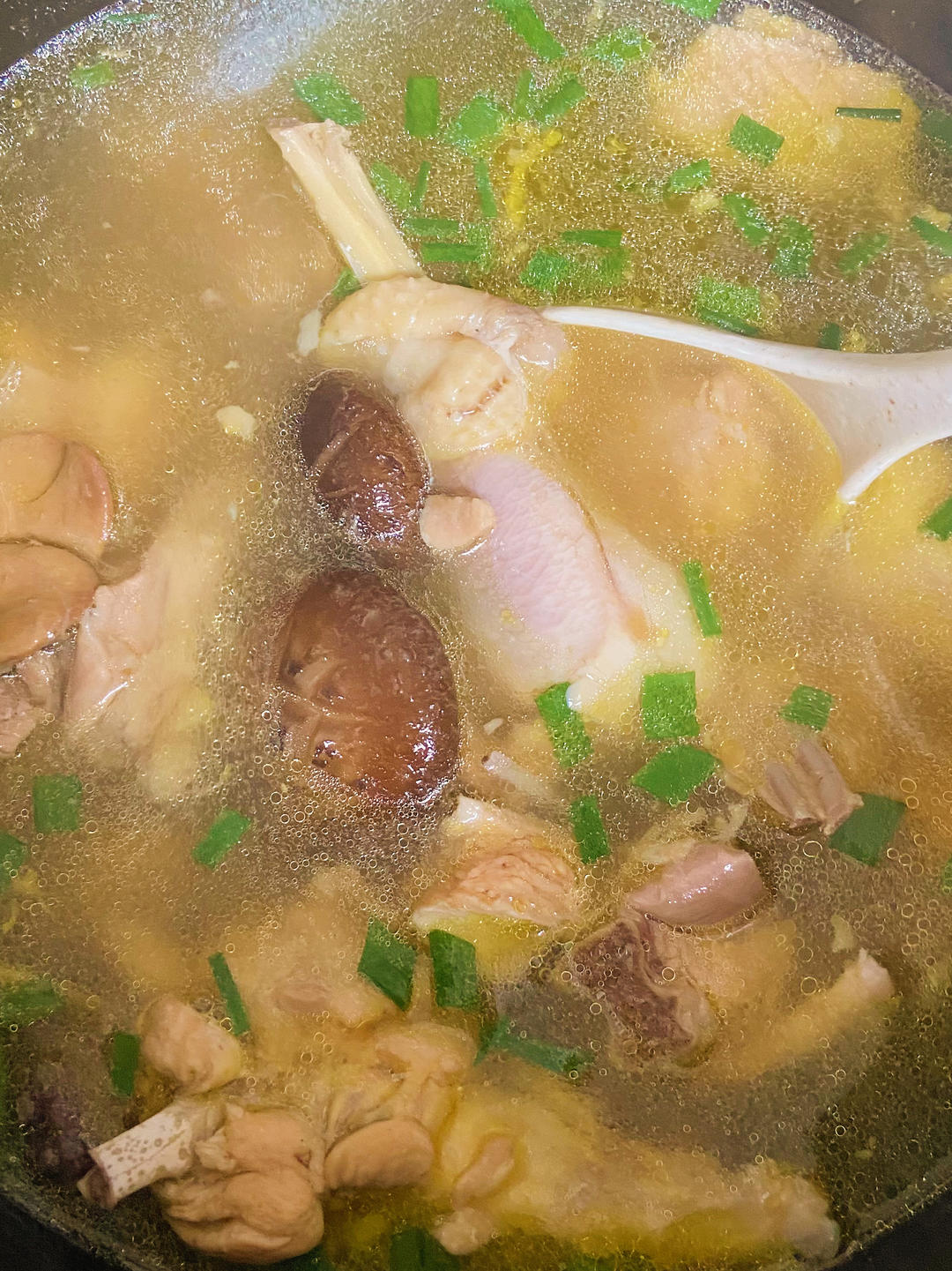 土鸡汤(没用一滴油、鲜美醇香)
