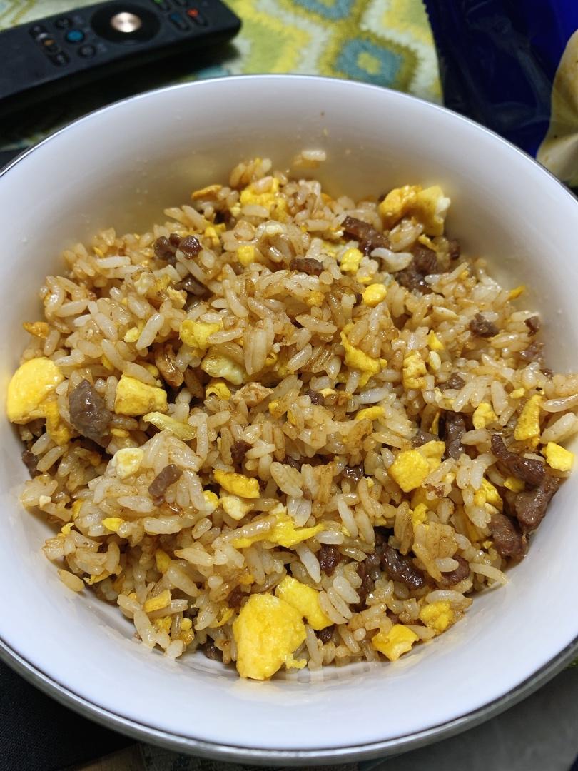 “一个蛋花5粒饭”的蛋炒饭