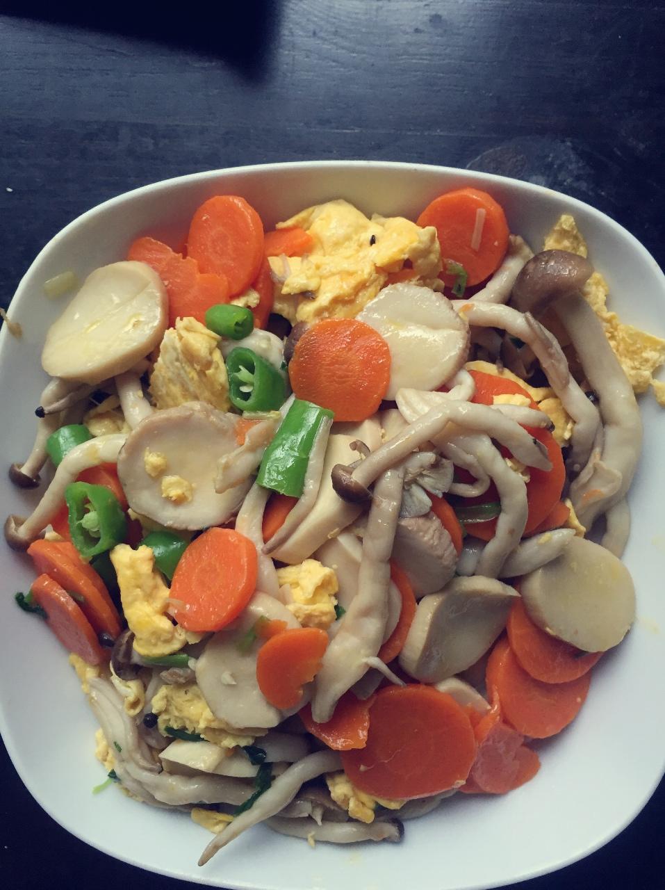 鸡蛋炒双菇