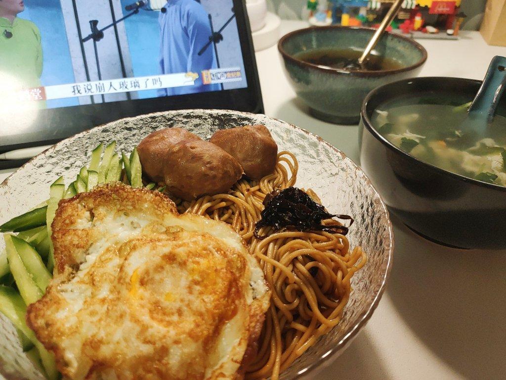10分钟搞定的一碗葱油拌面