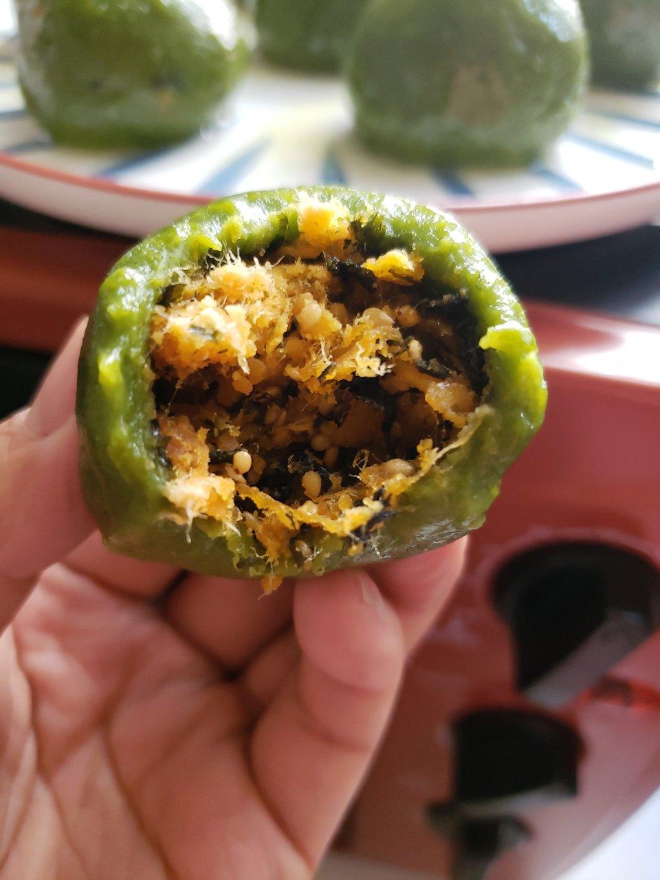 清明必吃的艾草青团