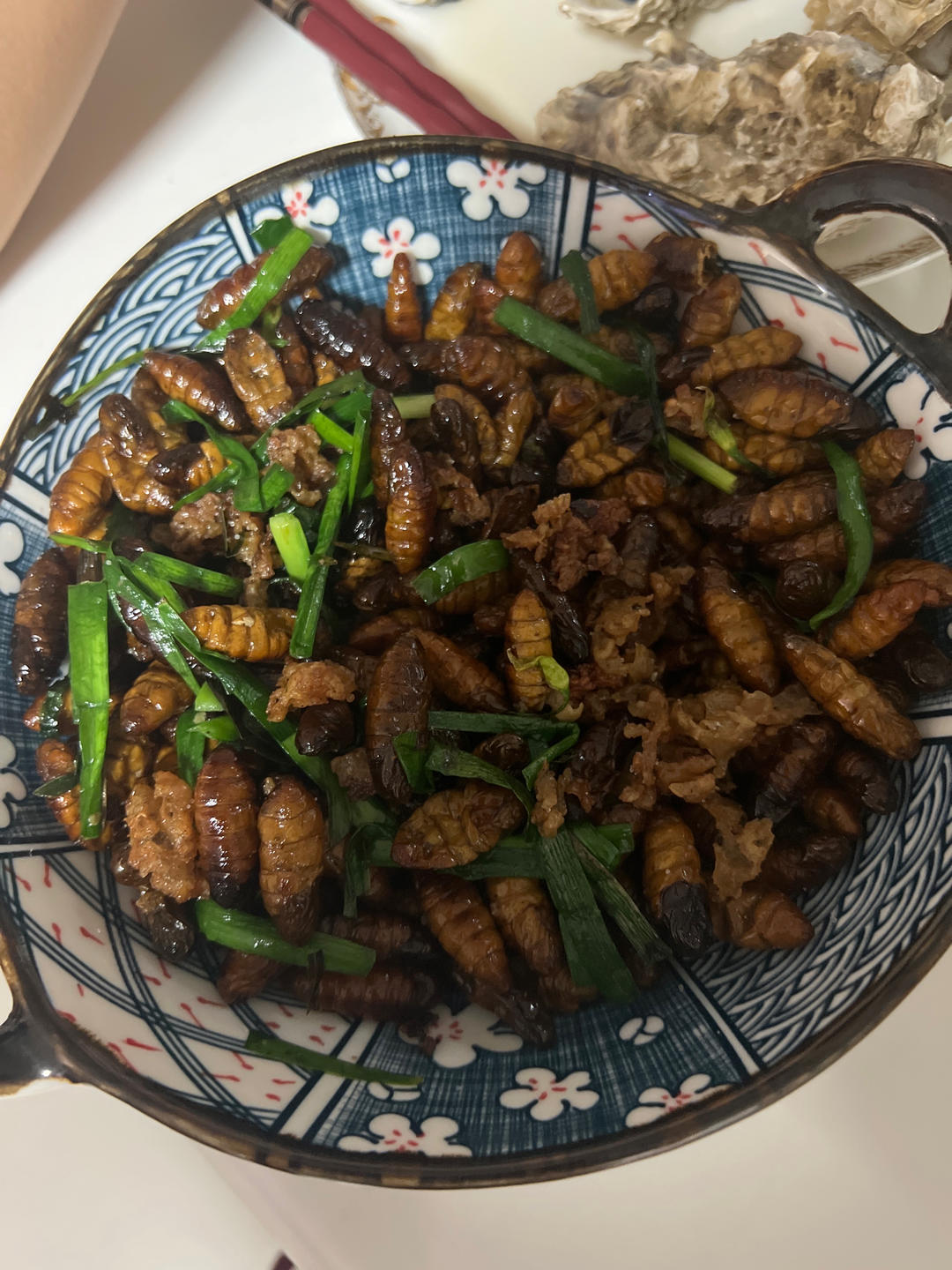 超好吃的干煸蚕蛹