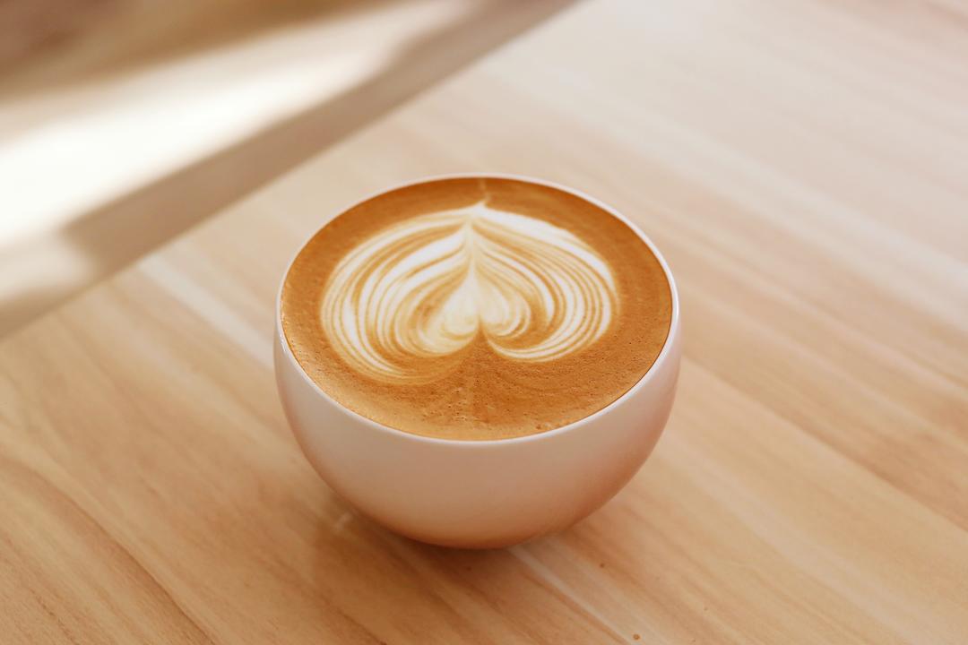☕自学拉花不急不嗔🐱
