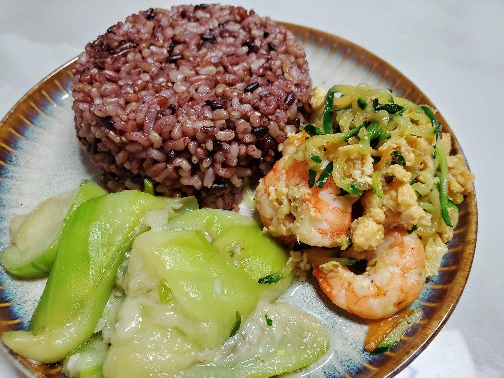 喷香三色糙米饭