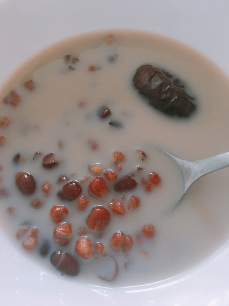 红豆薏米牛奶汤