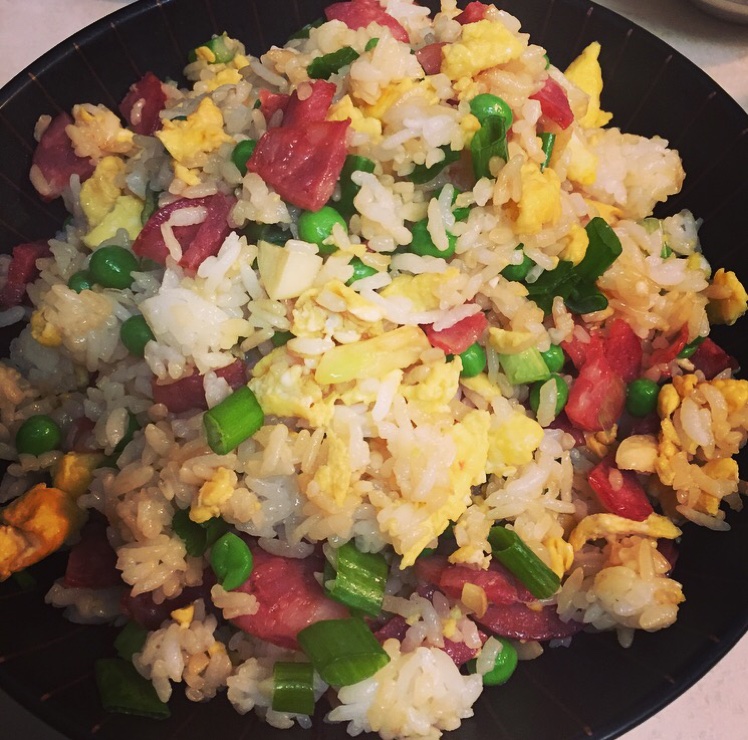 香肠鸡蛋炒饭
