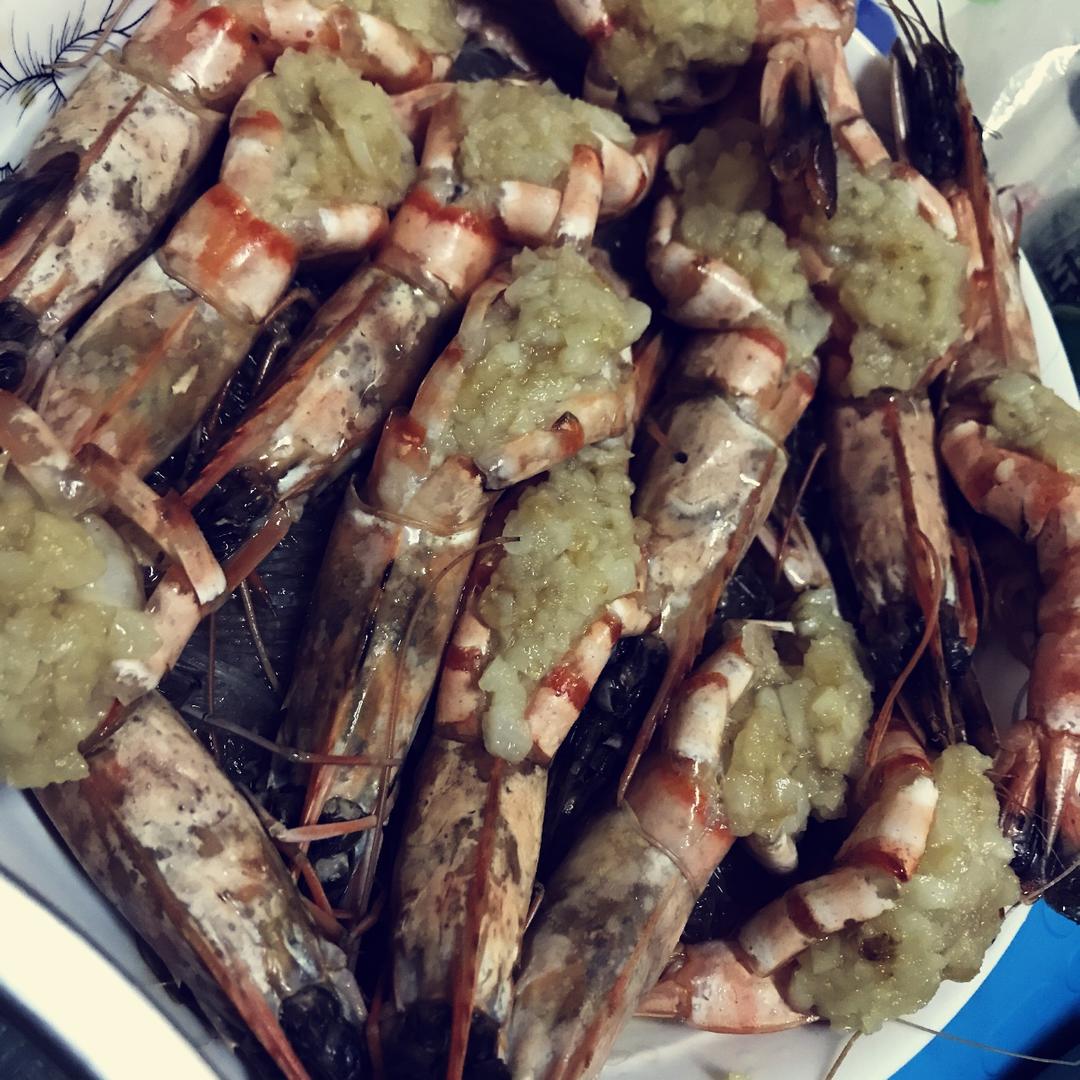 蒜蓉粉丝蒸大虾