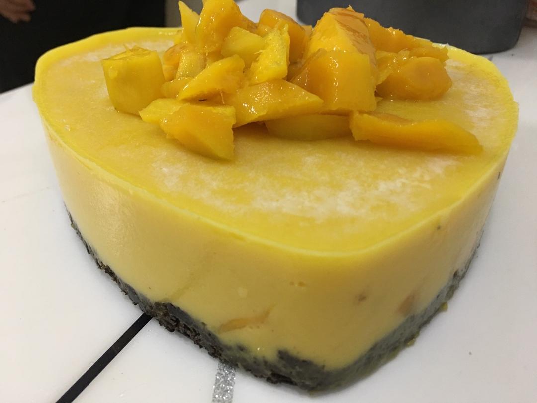㊙️无需烤箱‼️巨好吃的芒果慕斯，好吃不胖！！