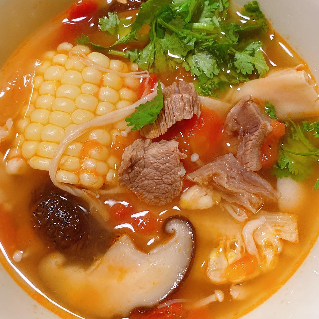 牛肉/排骨番茄菌菇汤