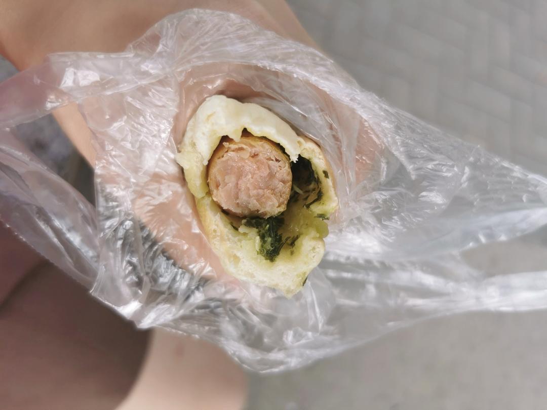 治愈甜腻的｜法式芥末籽香肠面包
