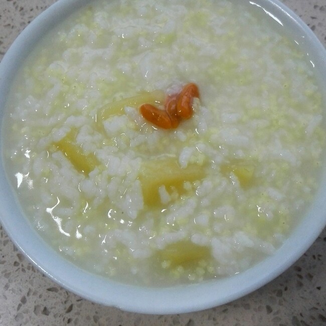苹果小米粥