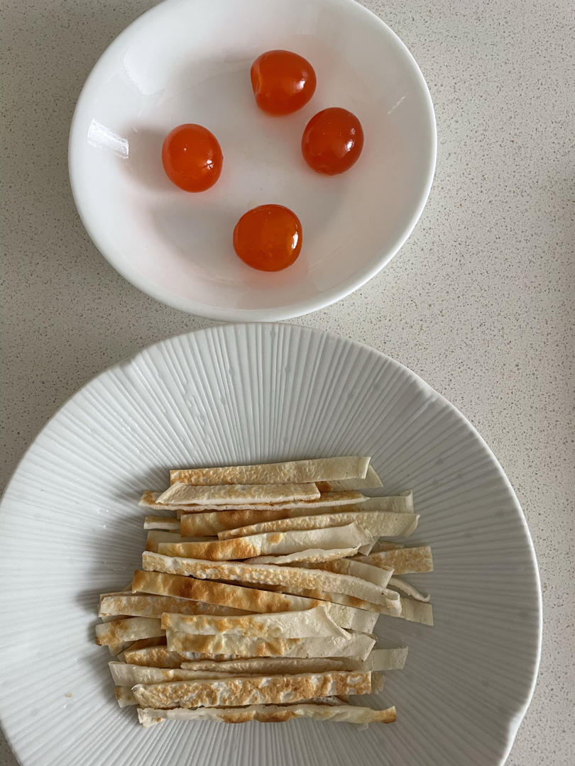 消耗咸鸭蛋清：蛋清饼