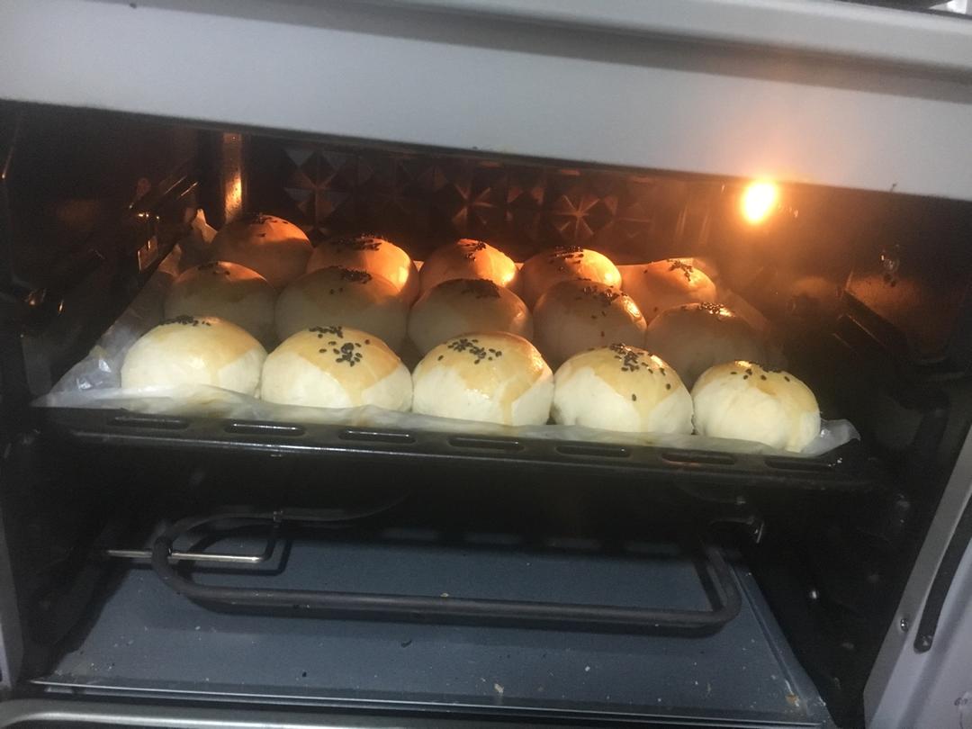 泳式鲜肉榨菜月饼