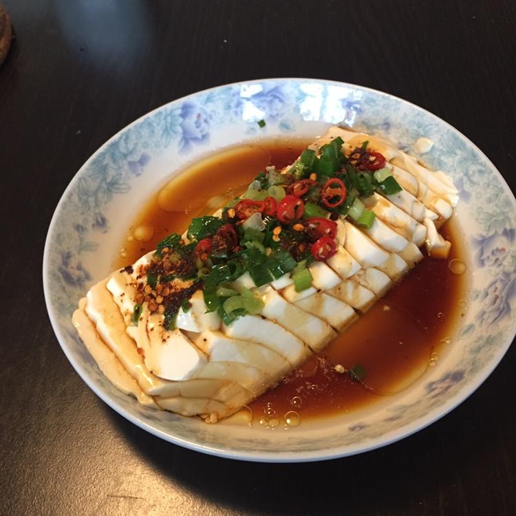 香菜小葱拌豆腐