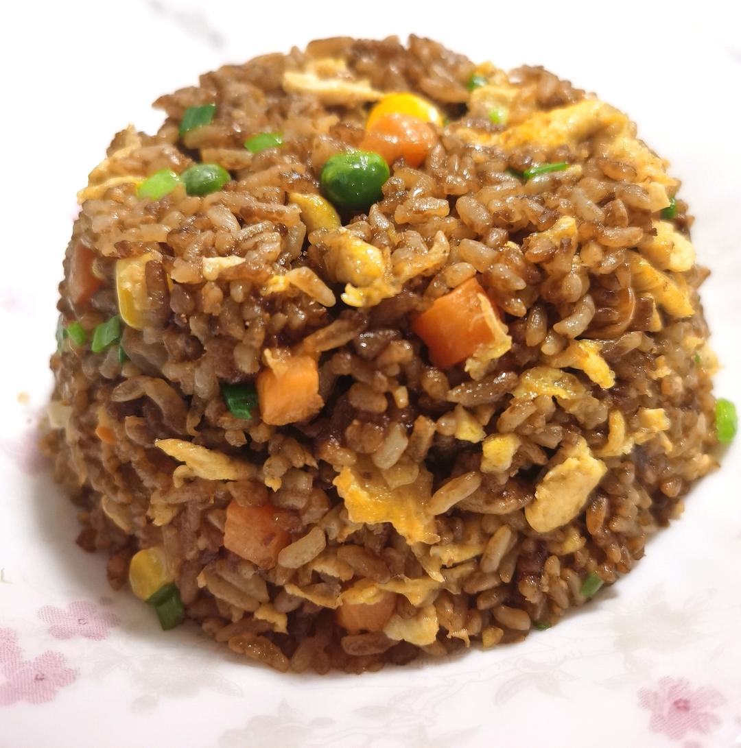 好吃到舔盘的酱油炒饭！