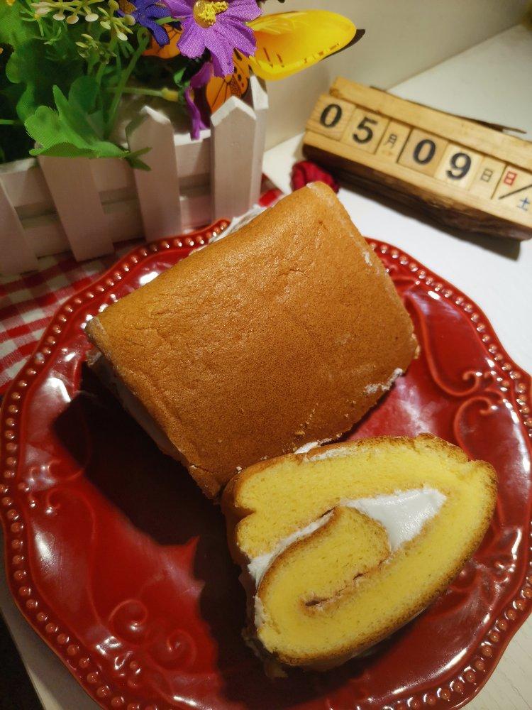 超详细的瑞士卷奶油蛋糕卷原味蛋糕卷的制作方法 饱满不掉皮不开裂（附模具换算方法）