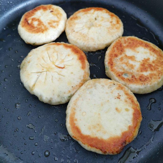 发面水煎豆腐饼