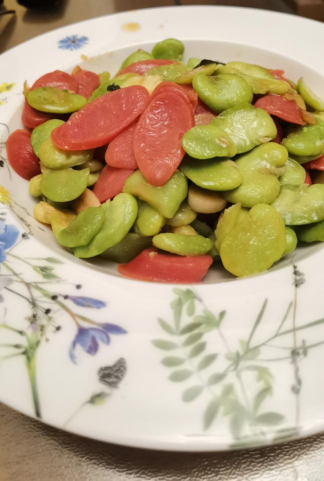 香肠炒蚕豆