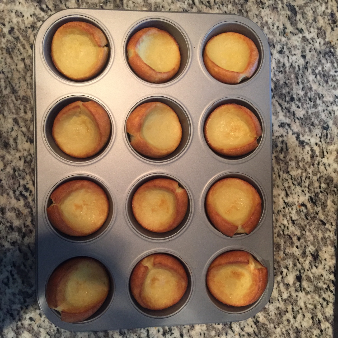 香味浓郁——约克郡布丁 Yorkshire Pudding（不是布丁的布丁）