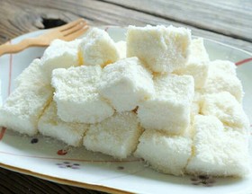 【椰子奶冻的做法步骤图,椰子奶冻怎么做好吃】十指紧扣下心弦_下厨房