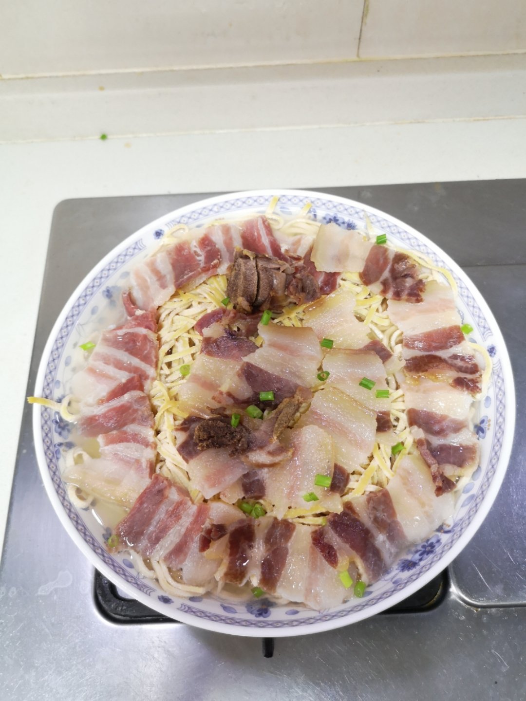 百叶蒸咸肉和香肠