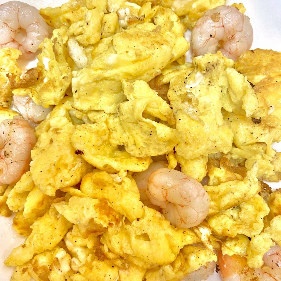 嫩滑鲜美的虾仁炒鸡蛋—简单、快手