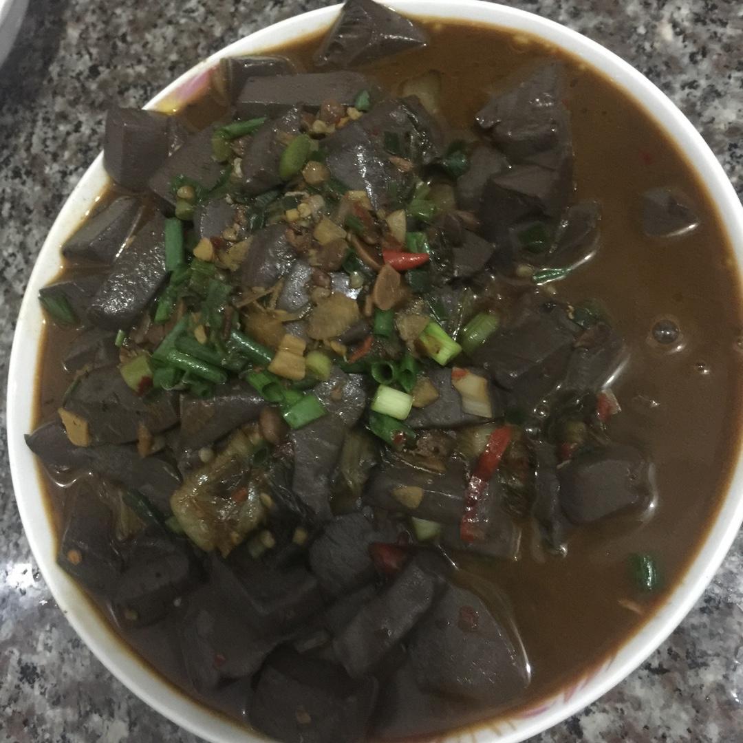 酸辣鸭血