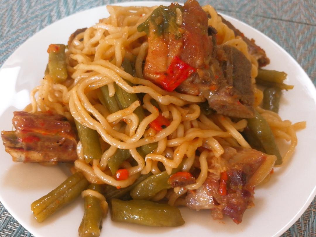 排骨豆角焖面