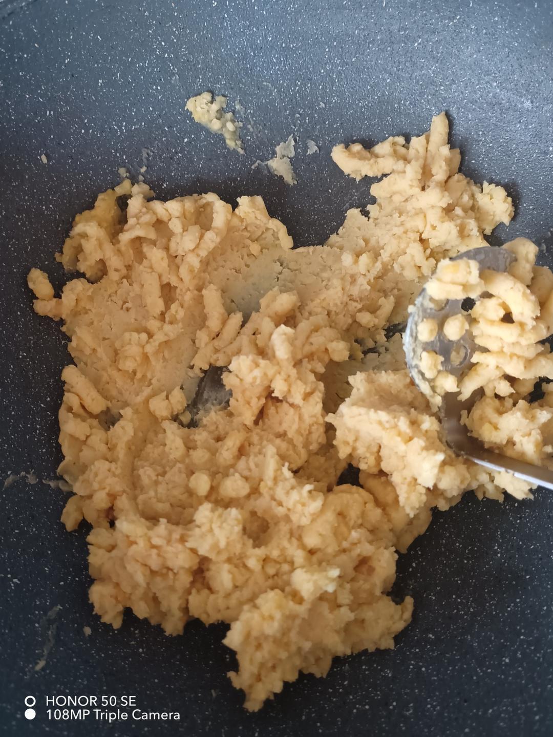 酥皮绿豆饼   酥得掉渣渣