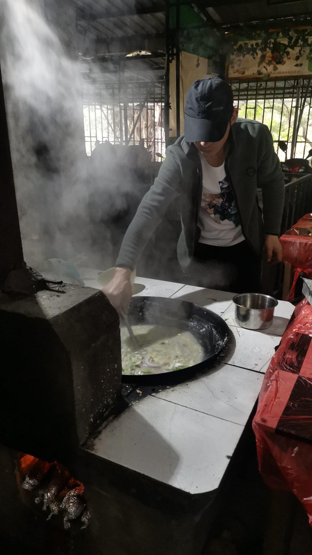 福州人的早点---锅边糊