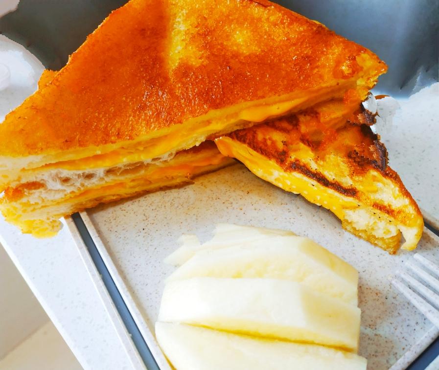 一人食之-芝士香蕉爆浆西多士的做法