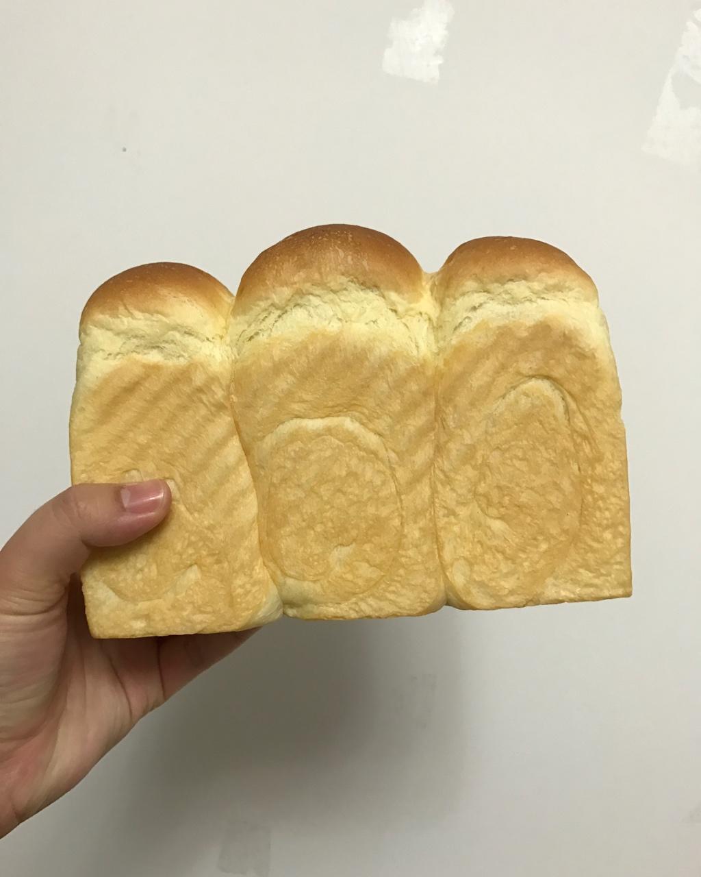 牛奶鸡蛋吐司