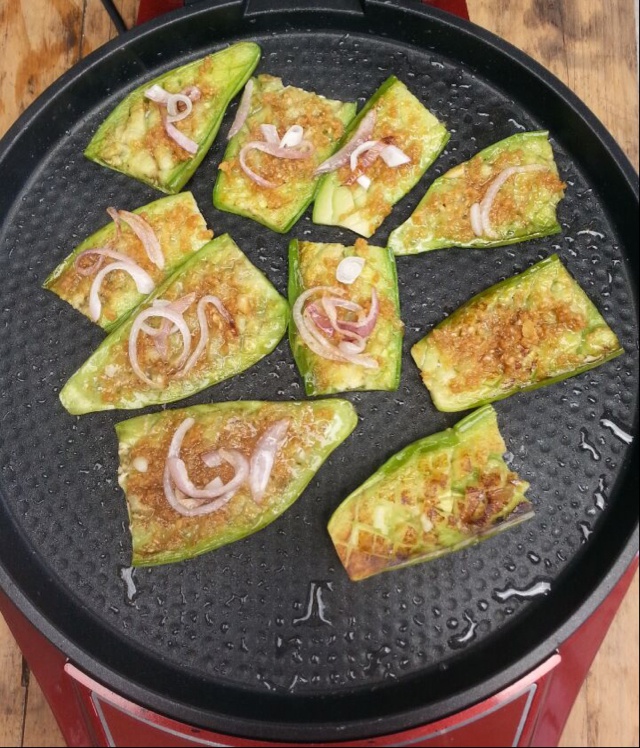 蒜蓉烤茄子
