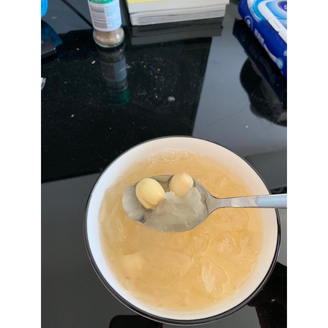 红枣莲子银耳羹(电炖锅自动定时，懒人做法)