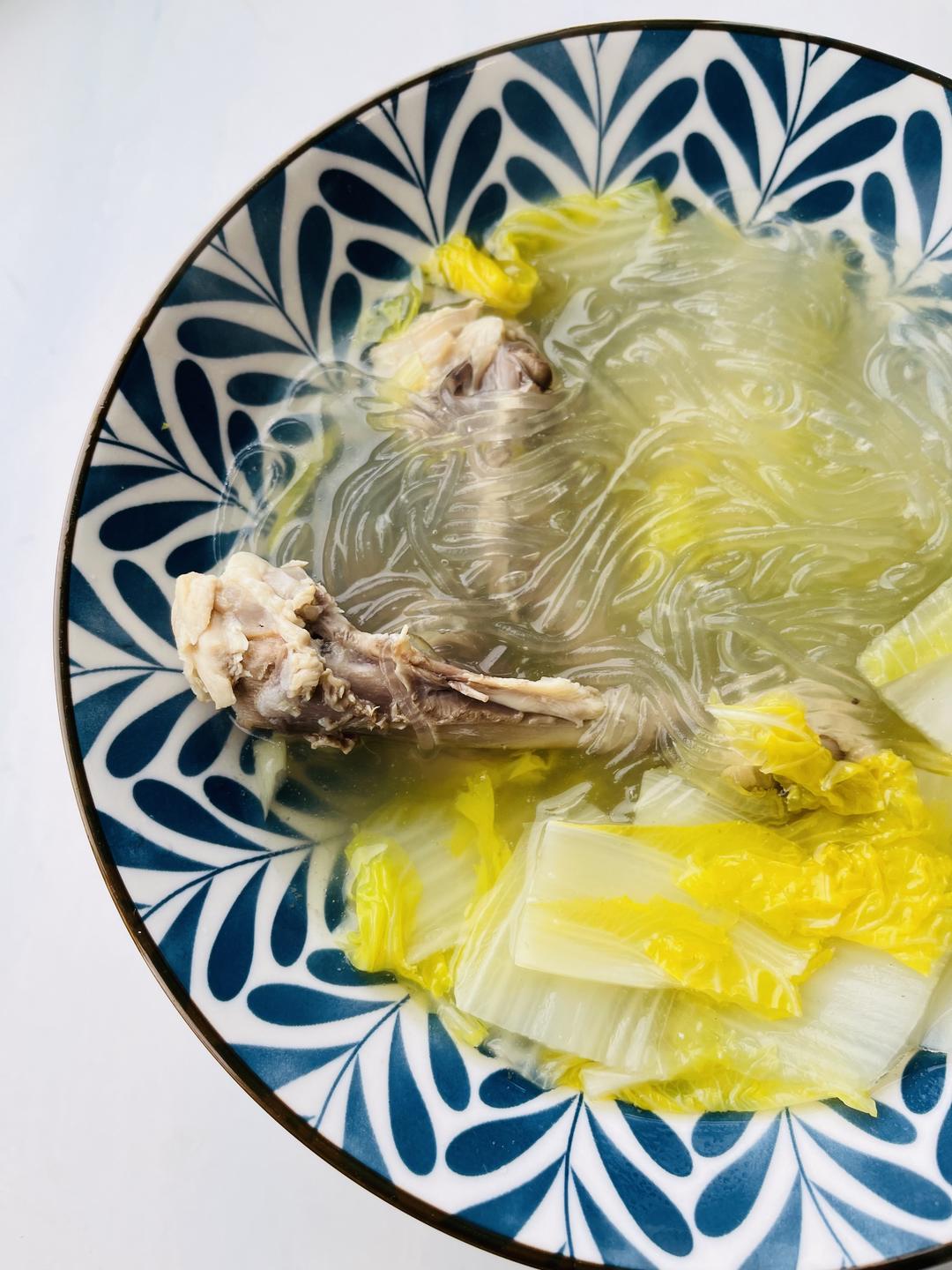 鸡骨白菜粉丝汤的做法