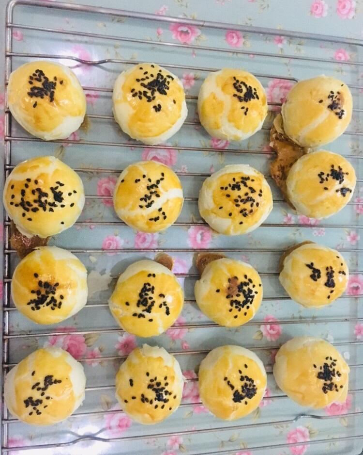 从炒红豆沙开始做蛋黄酥（视频）