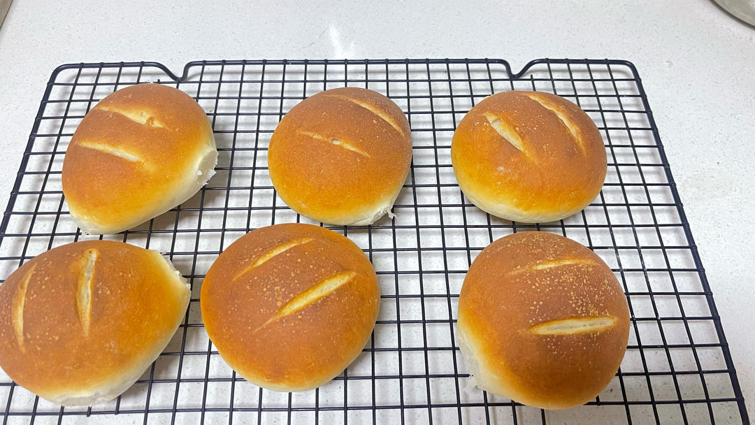 法棍夹一片沾糖的黄油，这款嘟米面包竟然这么好吃！