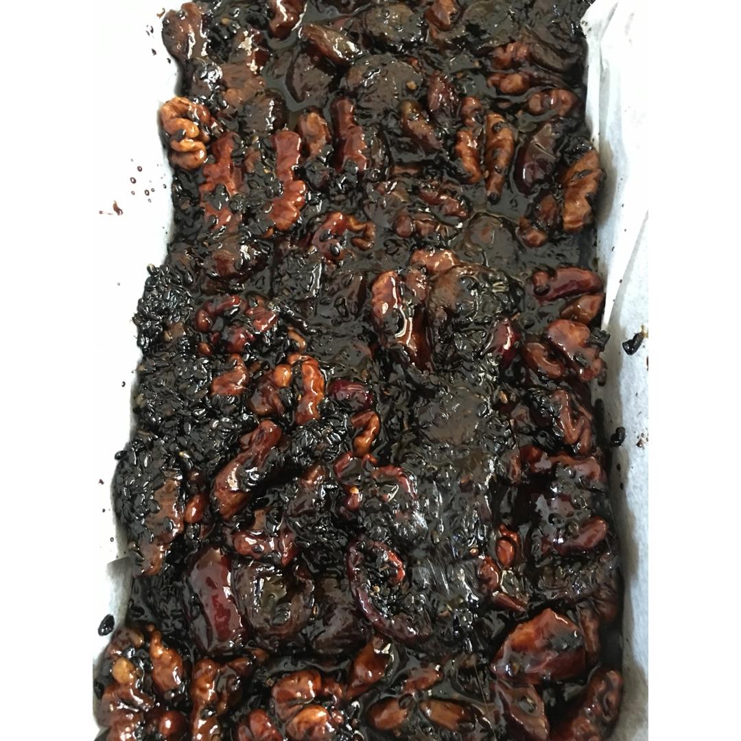 阿胶膏（暗服阿胶不肯道，却说生来为君容）