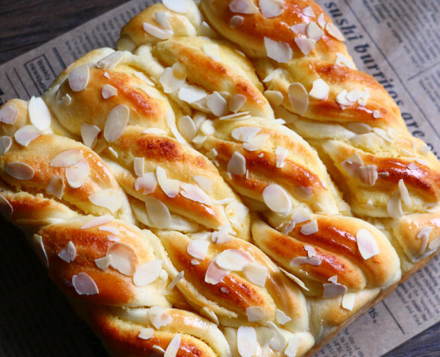 杏仁奶酥面包的做法