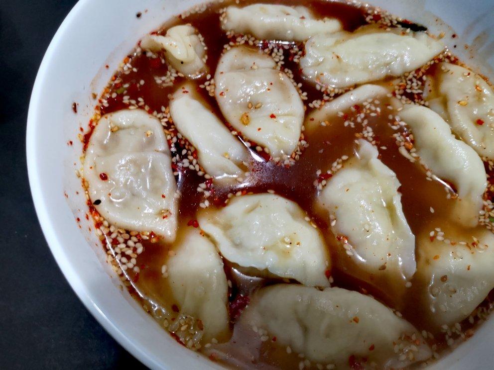 吃一次会上瘾的酸汤水饺