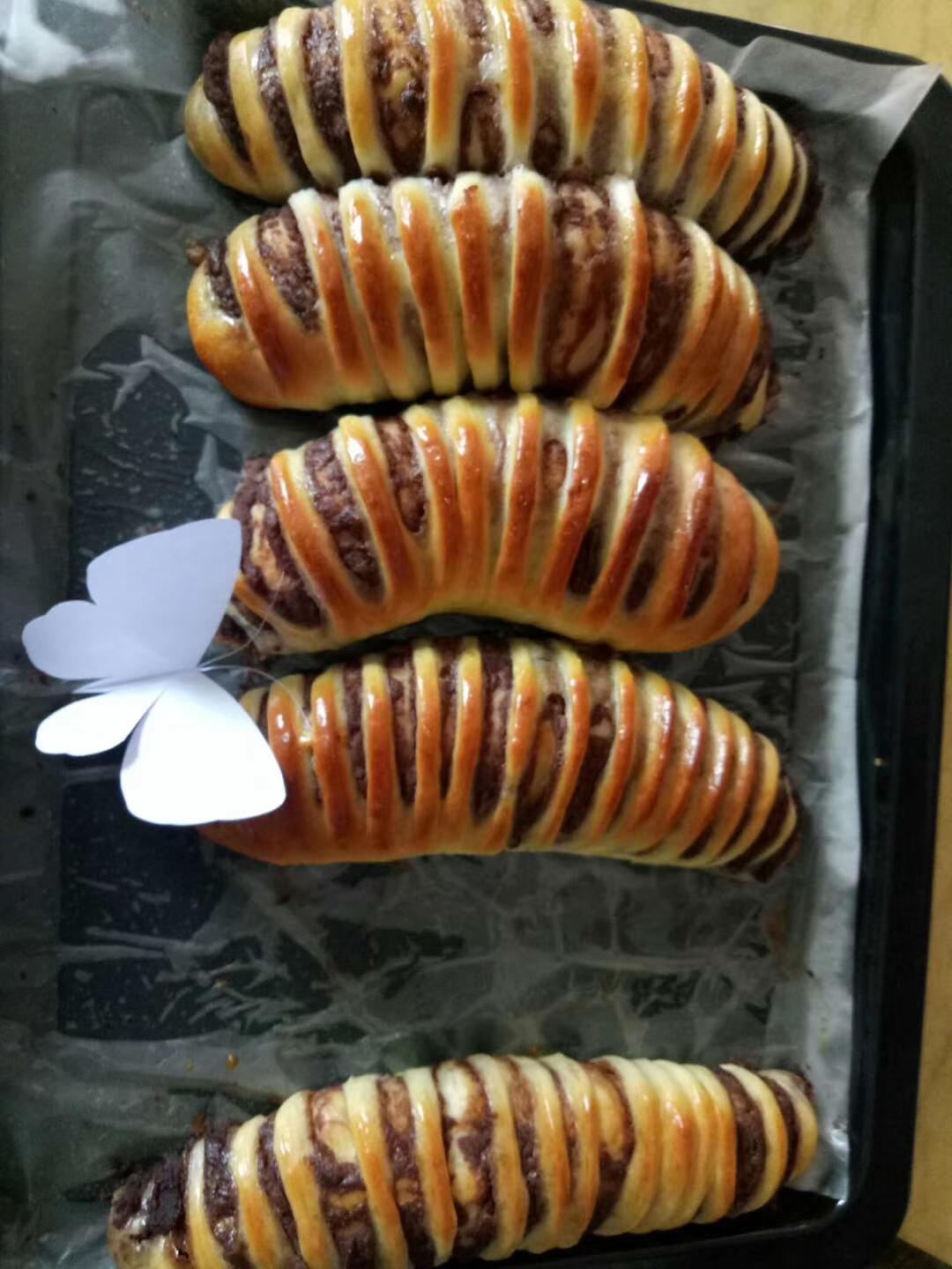 超级简单的红豆沙面包卷