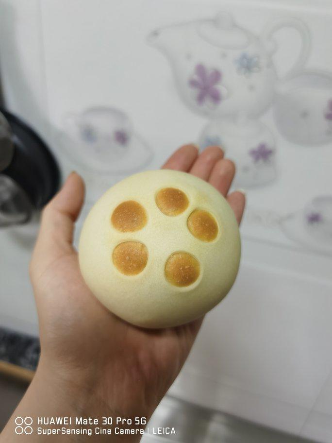 猫爪椰蓉面包——欧克皮的简单装饰