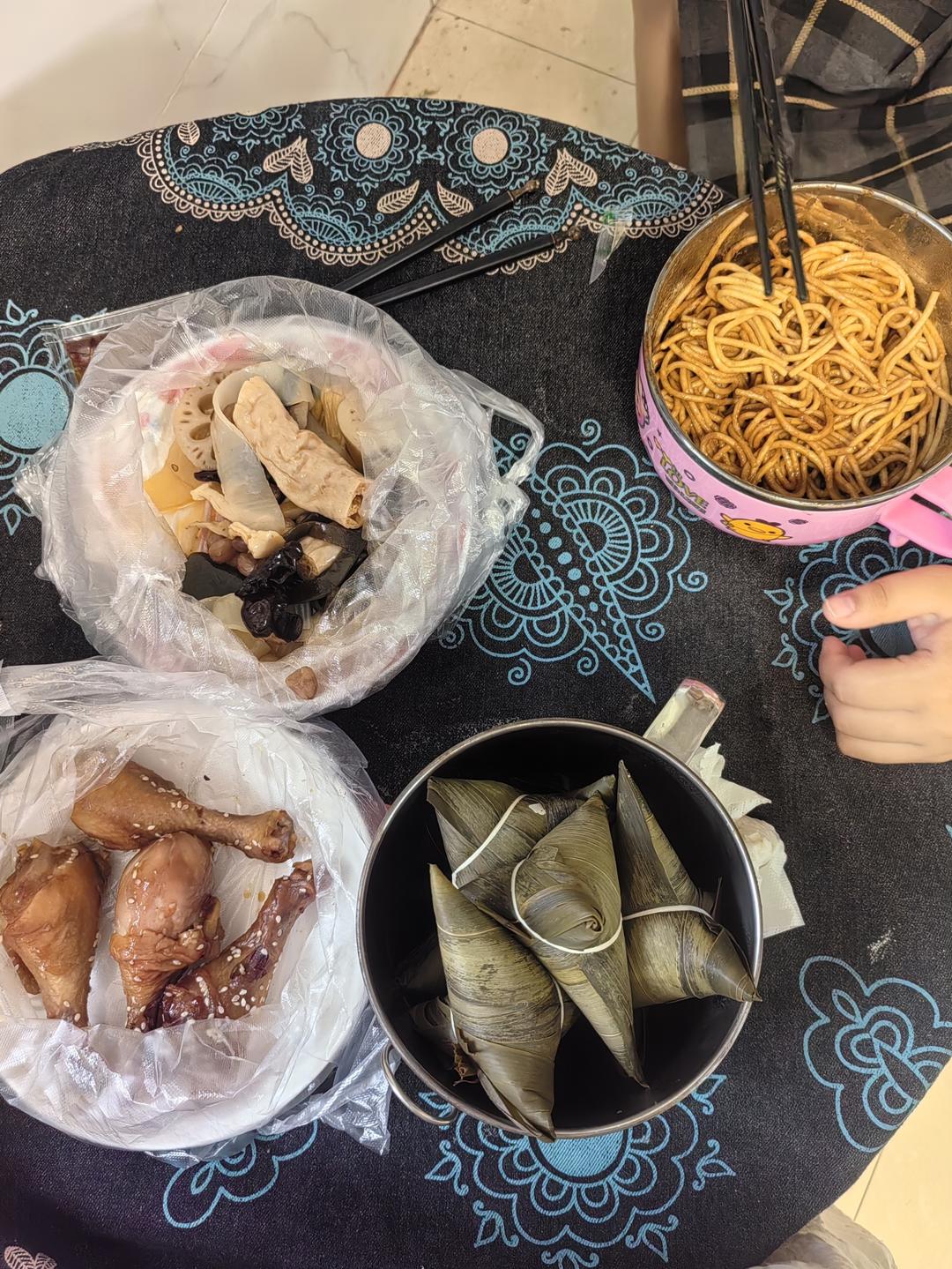 家常卤菜-学会了就不用买了（酱牛肉、卤猪蹄、鸡爪、鸡翅、鸭肫、鸭腿、猪肝都有）
