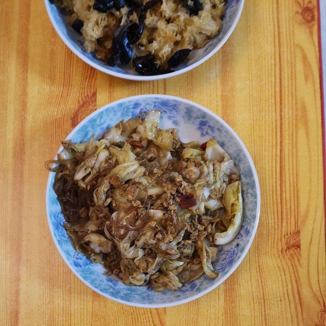 包心菜炒红薯粉丝