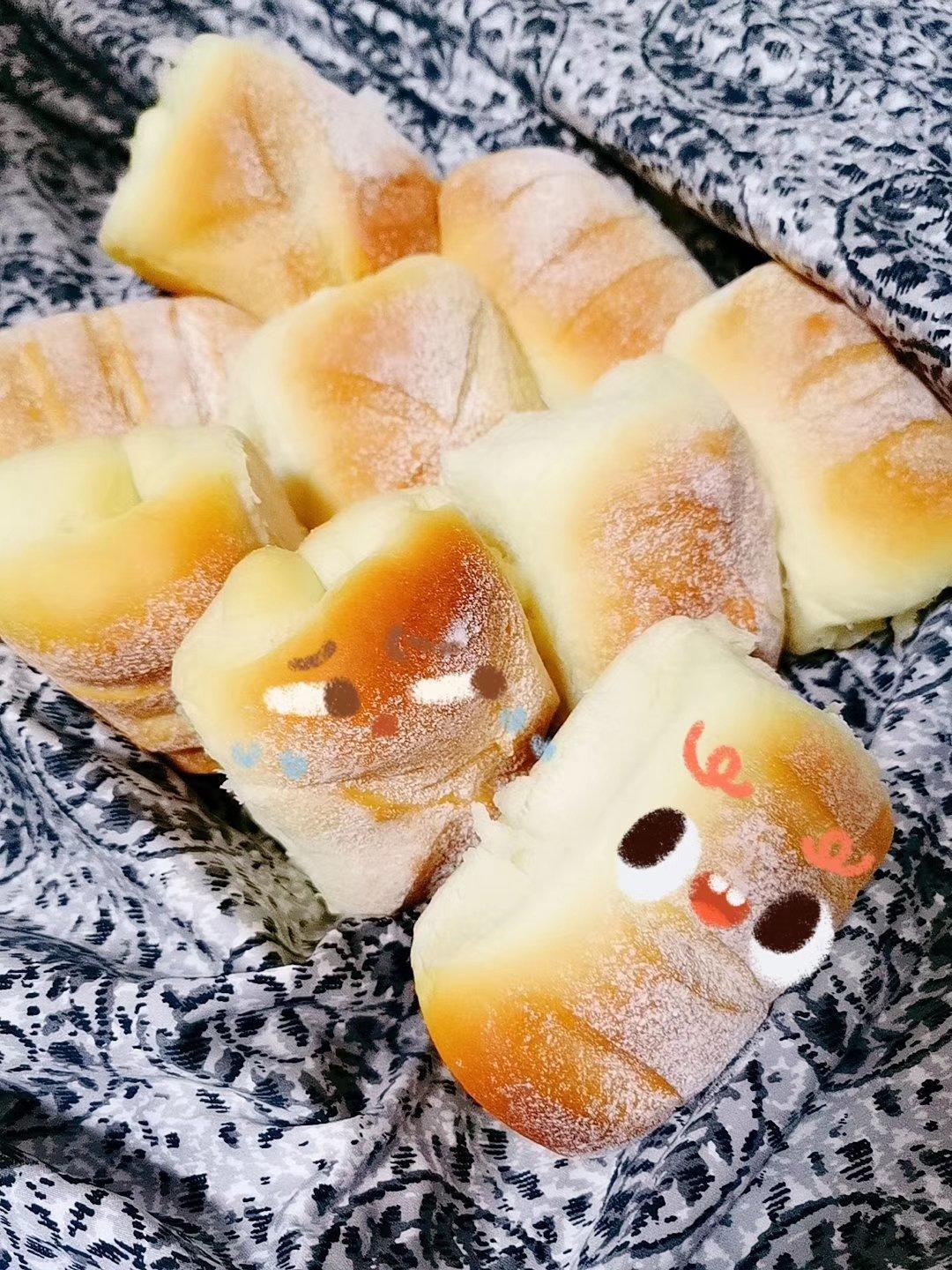 超软牛奶小面包